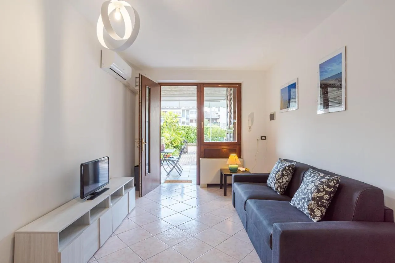Apartment Apt Green Residence Desenzano Desenzano del Garda