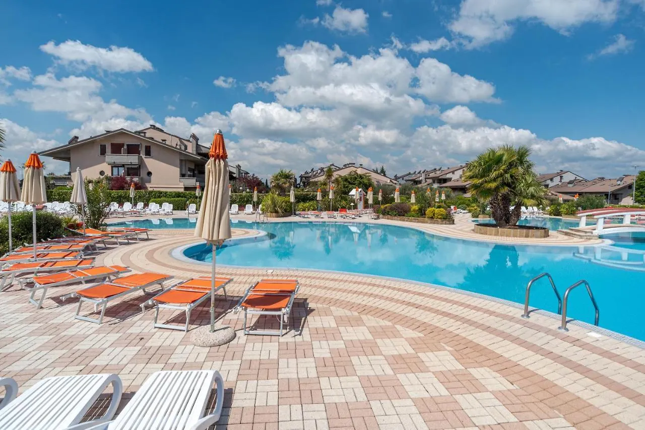Apt Green Residence Desenzano Desenzano del Garda 0*,  Italy