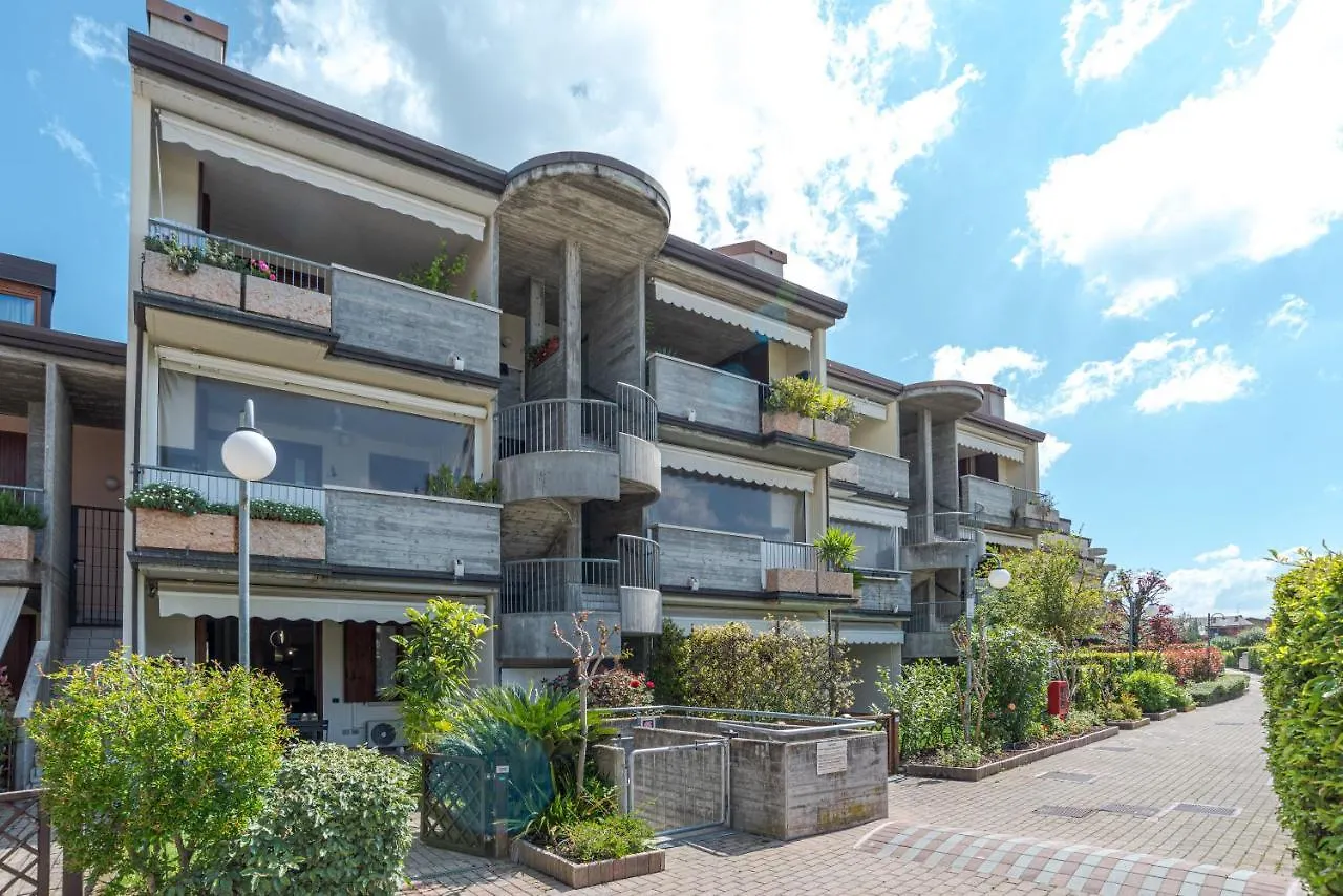 Apartment Apt Green Residence Desenzano Desenzano del Garda Italy